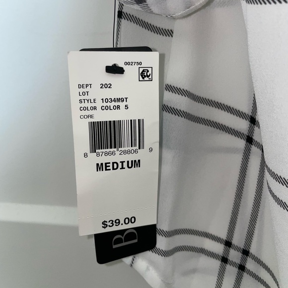 Medium White and Black Plaid BCX top - Picture 4 of 5